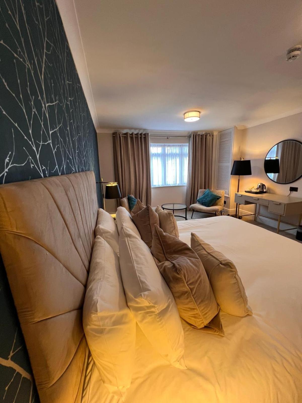 The Diplomat Hotel Restaurant & Spa لينيلي المظهر الخارجي الصورة