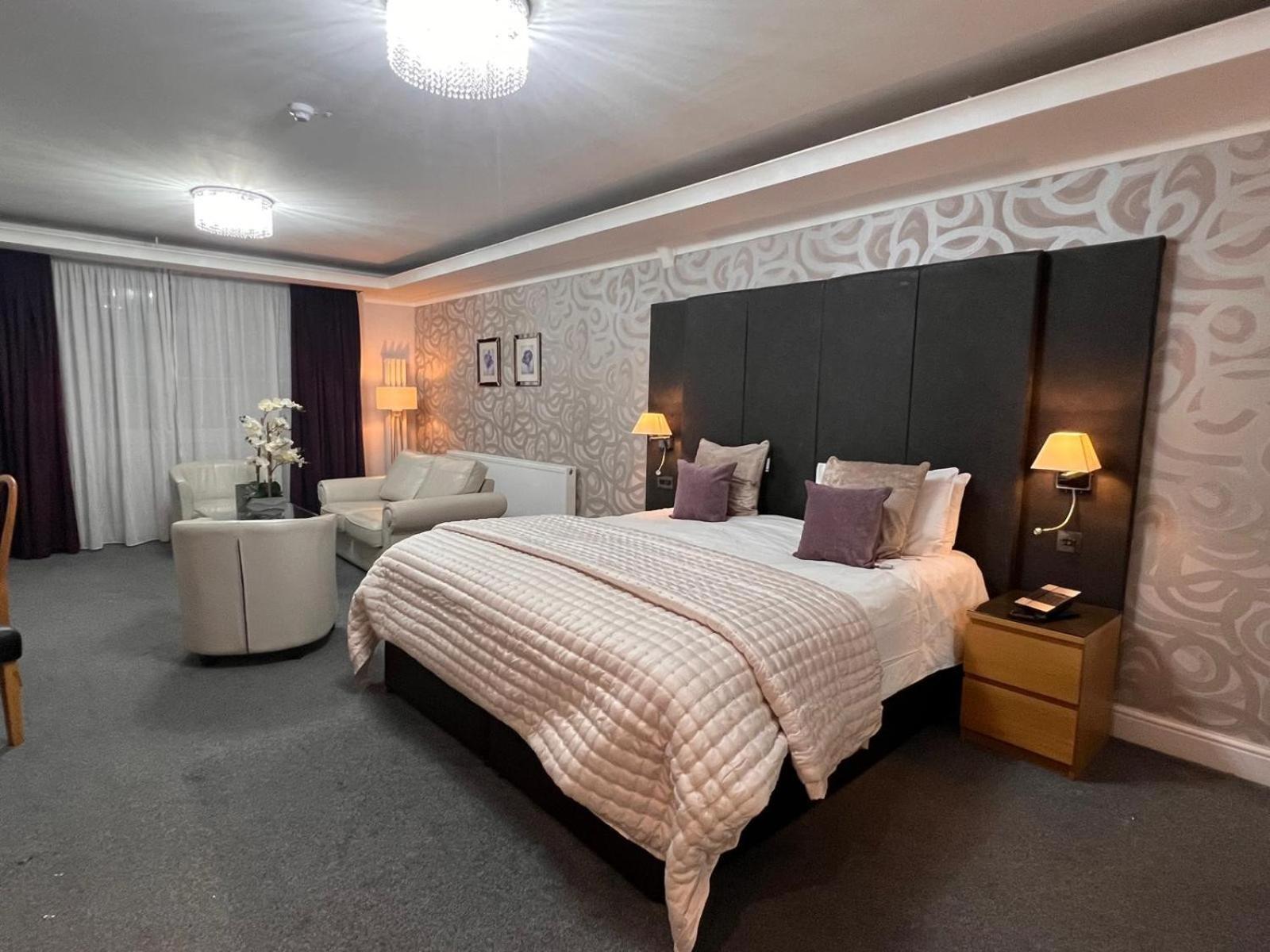 The Diplomat Hotel Restaurant & Spa لينيلي المظهر الخارجي الصورة